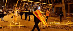 Nach dem Urteil kam es in Barcelona zu Protesten.
