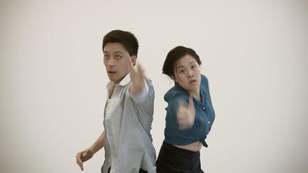 Eine Szene aus Hao Jingbans Zweikanal-Installation "Opus One" von 2020.