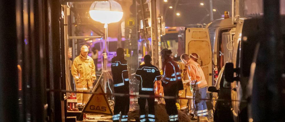 Die Gasag musste den Boden der Brunnenstraße aufgraben, um das Gasleck zu reparieren.