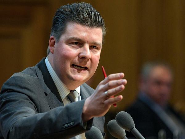 Notfall auch im übernächsten Haushalt? Hamburgs Finanzsenator Andreas Dressel (SPD).