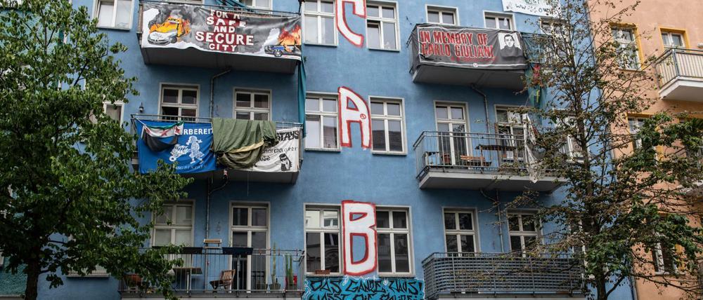 Symbol des linksautonomen Berlins: das Haus Rigaer Straße 94 im Friedrichshainer Nordkiez.