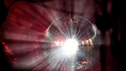 Die Clubs sollen gerettet werden. Ausgelassene Partys wie früher wird es trotzdem vorerst nicht geben. 