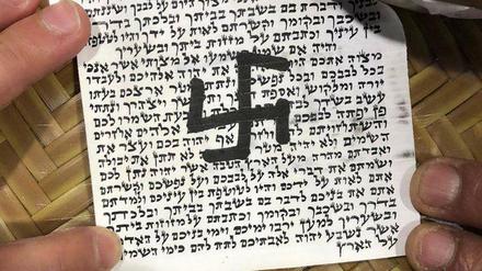 An der Schöneberger Synagoge wurde ein antisemitischer Anschlag verübt.