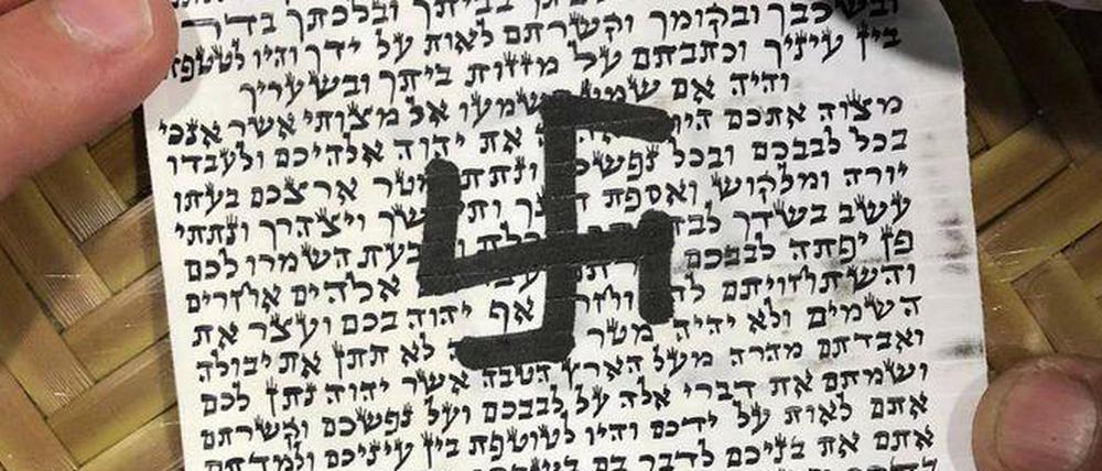 An der Schöneberger Synagoge wurde ein antisemitischer Anschlag verübt.