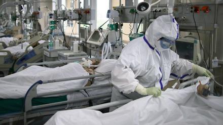 Immer mehr Intensivpatienten. Die Covid-19-Erkrankungen nehmen auch qualitativ wieder zu.