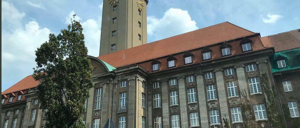 Die Zentrale für 245.000 Einwohner: das Rathaus in der Altstadt.