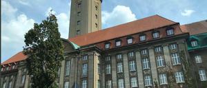 Die Zentrale für 245.000 Einwohner: das Rathaus in der Altstadt.