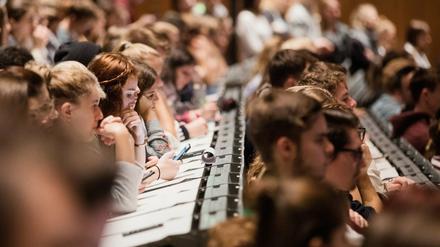Nur ein winziger Prozentsatz der Studierenden erhält ein Stipendium von der Studienstiftung des deutschen Volkes.