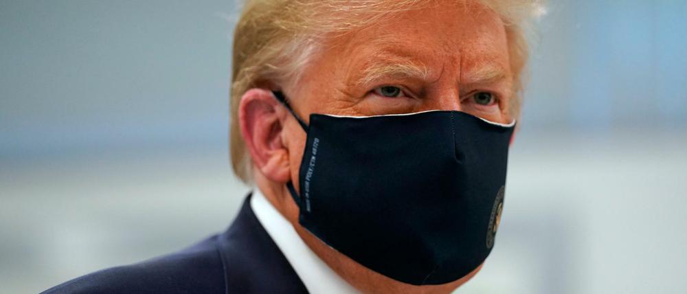 Ein seltener Anblick: US-Präsident Donald Trump mit Maske