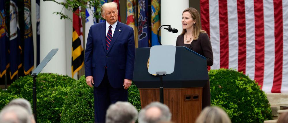 Vorstellung von Amy Coney Barrett im Rosengarten des Weißen Hauses: Donald Trump und sechs weitere Anwesende sind infiziert.