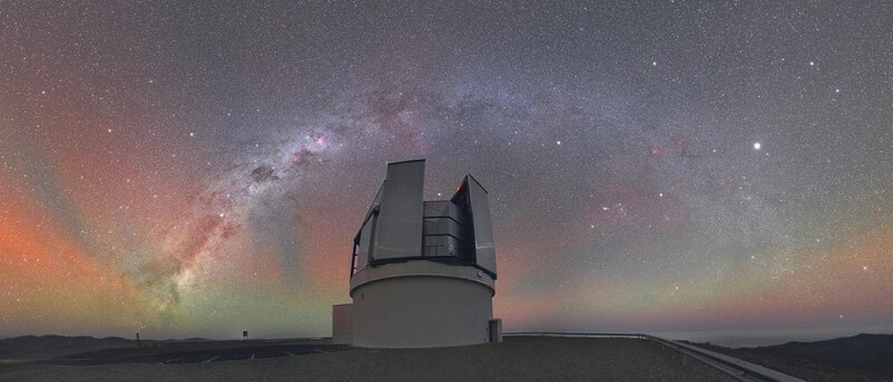 Blickfang. Erst Teleskope wie das Paranal Observatorium in der Atacama-Wüste in Chile ermöglichen den Blick ins Innere der Milchstraße.