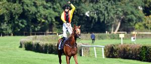 So sehen Sieger aus: Jockey Delozier und Pferd Torquator Tasso.