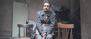 Bakhtiyar (Bakhtiyar Panjeei) fühlt sich in Nader Saeivars „Namo“ zunehmend isoliert.