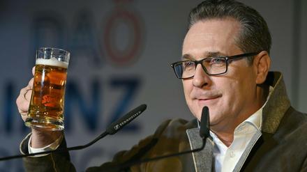 „B’soffene G’schicht“. So bezeichnet Strache den für ihn verhängnisvollen Ibiza-Abend in seinen Wahlkampfreden.