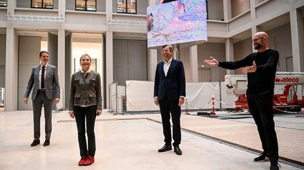 Pressekonferenz im Humboldt Forum am 7. Oktober, mit Lars-Christian Koch (l-r), Sabine Kunst, Hartmut Dorgerloh und Moritz van Dülmen.   