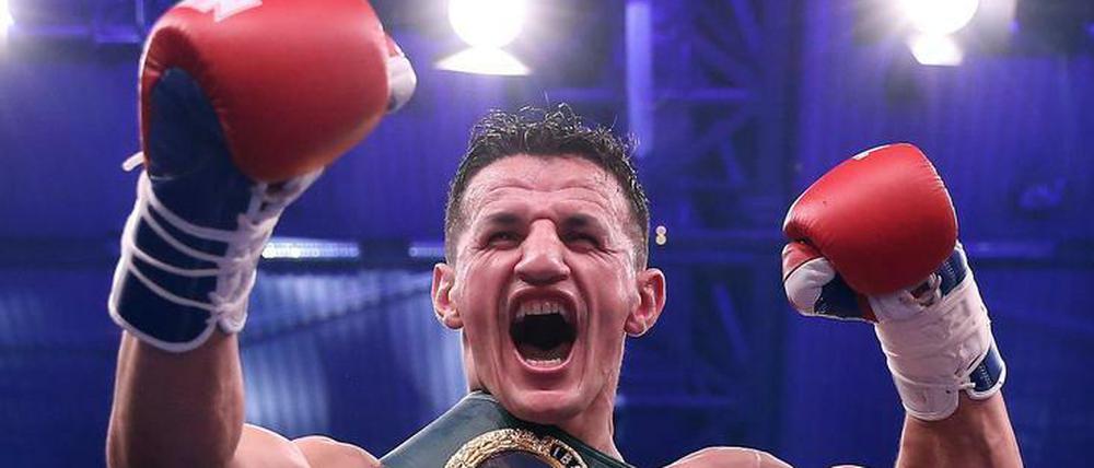Mit Gürtel. Für Robin Krasniqi wird ein Traum war.