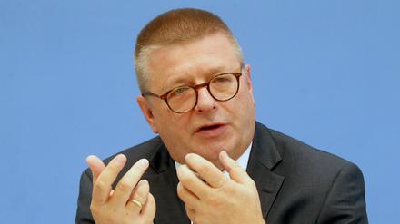 Thomas Haldenwang, Präsident des Bundesamtes für Verfassungsschutz, ringt um Unterstützung.