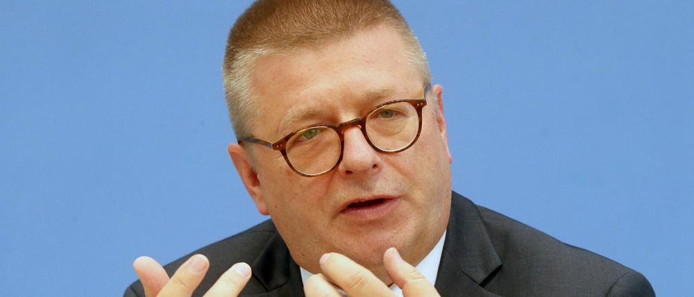 Thomas Haldenwang, Präsident des Bundesamtes für Verfassungsschutz, ringt um Unterstützung.