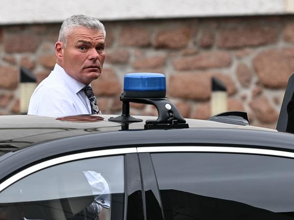 Erschrocken und wütend. Sachsen-Anhalts Innenminister Holger Stahlknecht (CDU) reagiert heftig auf die Antisemitismusaffäre in der Bereitschaftspolizei des Landes.