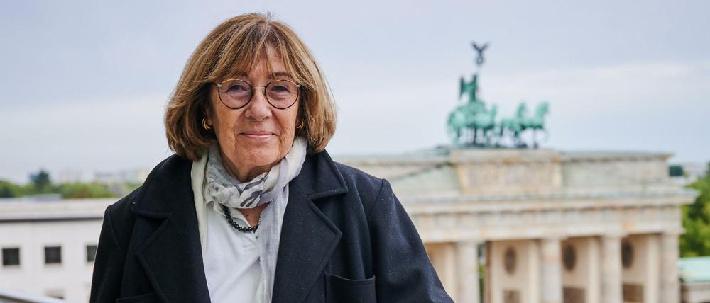 Auf der Terrasse der Akademie am Pariser Platz. Jeanine Meerapfel, Präsidentin der Akademie der Künste, hat ein Bündnis europäischer Akademien initiiert.,