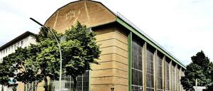 Ein Zeugnis alter Industrieherrlichkeit in Berlin: die Turbinenhalle von Siemens in der Moabiter Huttenstraße.