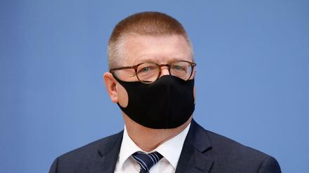 Infiziert. Der Präsident des Bundesamtes für Verfassungsschutz, Thomas Haldenwang, wurde positiv auf Covid 19 getestet.