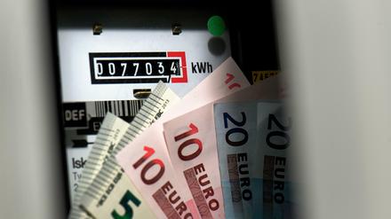 Der Netzbetreiber erhöht die Stromkosten um durchschnittlich knapp acht Prozent.