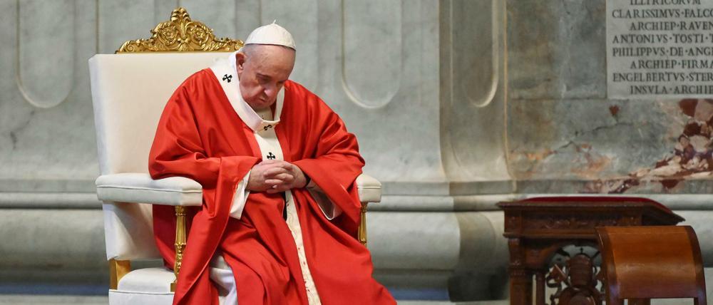 Manchmal verzweifelt. Papst Franziskus, hier im Petersdom. 