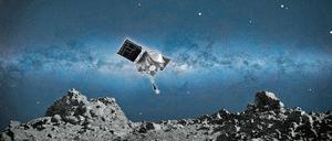Aus dem Vollen. Die Sonde soll sich Bennu nähern und an einem drei Meter langen Arm einen Becher zur Oberfläche führen. Mindestens 60 Gramm Staub und Gesteinsbrocken, die ein Stickstoffstrahl aufwirbelt, sollen so gesammelt werden.