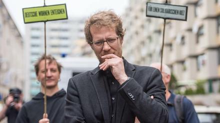 Versucht per Vorkaufsrecht Mieter vor großen Immobilienkonzernen zu schützen: Baustadtrat Florian Schmidt.