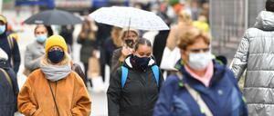 In immer mehr Fußgängerzonen herrscht Maskenpflicht - wie hier in München.