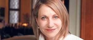 Kimberly Emerson engagiert sich für die deutsch-amerikanischen Beziehungen und fliegt als Wahlbeobachterin nach Arizona. 