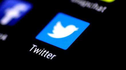 Twitter-Logo auf einem Smartphone 