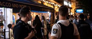 Die Polizei kann es nicht richten. Die Gesellschaft ist für den Anstieg der Infektionen verantwortlich und nur sie kann einen Lockdown verhindern.