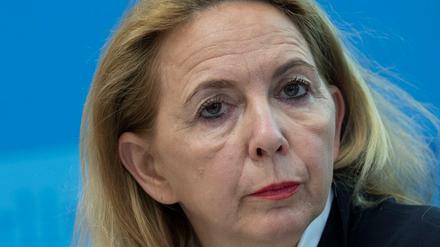 Berlins Polizeipräsidentin Barbara Slowik hält Fahrradkennzeichen für eine mögliche Maßnahme gegen Regelverstöße von Radfahrern.