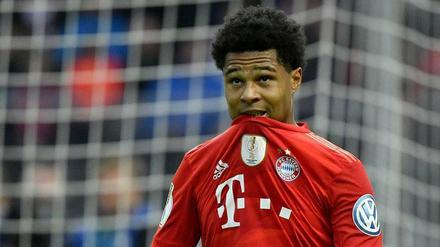 Serge Gnabry ist der erste Bayern-Spieler der sich mit dem Coronavirus infiziert hat