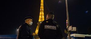 Polizisten in Paris.