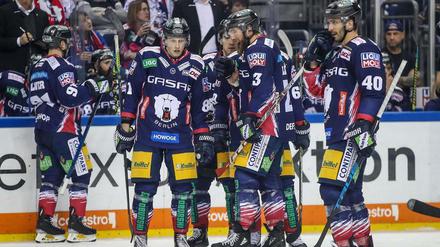 Die Eisbären dürfen bald wieder spielen - zumindest ein bisschen.