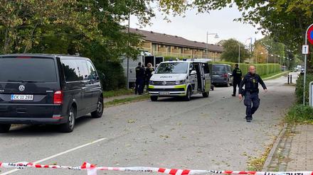 Ein Foto der Polizeiaktion. Peter Madsen war nahe Kopenhagen aus dem Gefängnis geflohen.