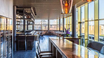 Blick auf die Dächer Berlins: Das perfekte Panorama im Golvet.