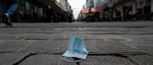 Masken statt Passanten: Viele Innenstädte leiden unter der Pandemie.