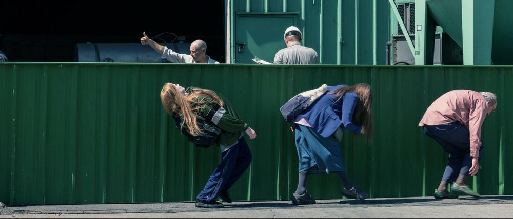 Auch so kann man auf Raubzug gehen. Rachel Wood (l.), Theresa Dyne Richard (m.) und Richard Jenkins.