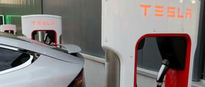 Eine Tesla-Ladestation in der Schweiz.