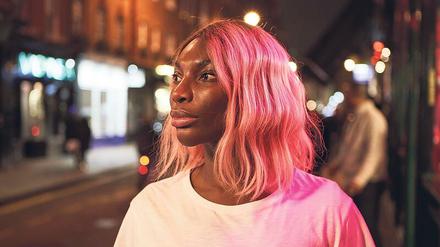 In internationalen Streamingserien wie hier in "I May Destroy You" mit Michaela Coel stehen Frauen noch eher im Zentrum der Geschichten. 