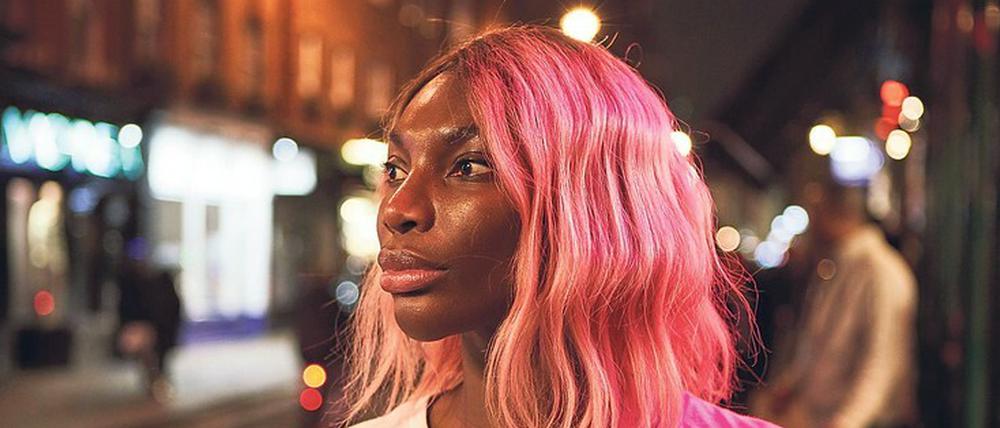 In internationalen Streamingserien wie hier in "I May Destroy You" mit Michaela Coel stehen Frauen noch eher im Zentrum der Geschichten. 