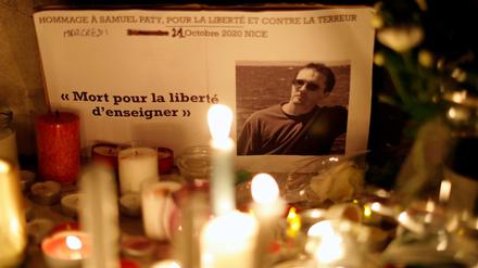 Bevor ein Schüler ihn ermordete, hatte der französische Lehrer Samuel Paty Mohammed-Karikaturen im Unterricht gezeigt.