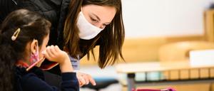 Angst vor unerkannt infizierten Schülern treibt aktuell viele Lehrer um. 