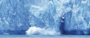 Abbrechende Eiskanten sind ein Sinnbild des Klimawandels. Sie könnten die Erwärmung aber auch indirekt verstärken.