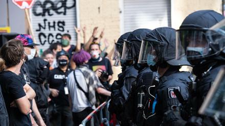 Verhärtete Fronten: Proteste gegen die linke Kiez-Kneipe Syndikat. 