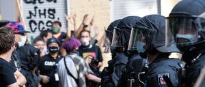 Verhärtete Fronten: Proteste gegen die linke Kiez-Kneipe Syndikat.